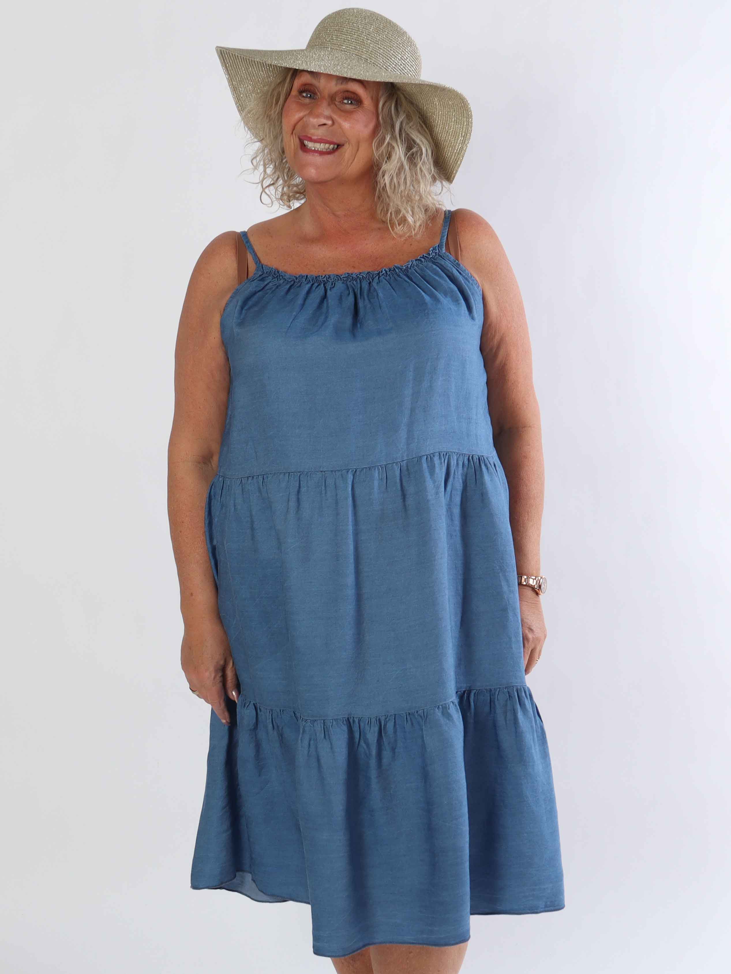 Lyla - Lang lag på lag plus size kjole i denim